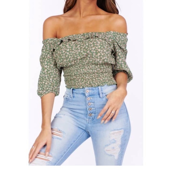 Ruffled off shoulder crop top - green - large - Picture 3 of 3